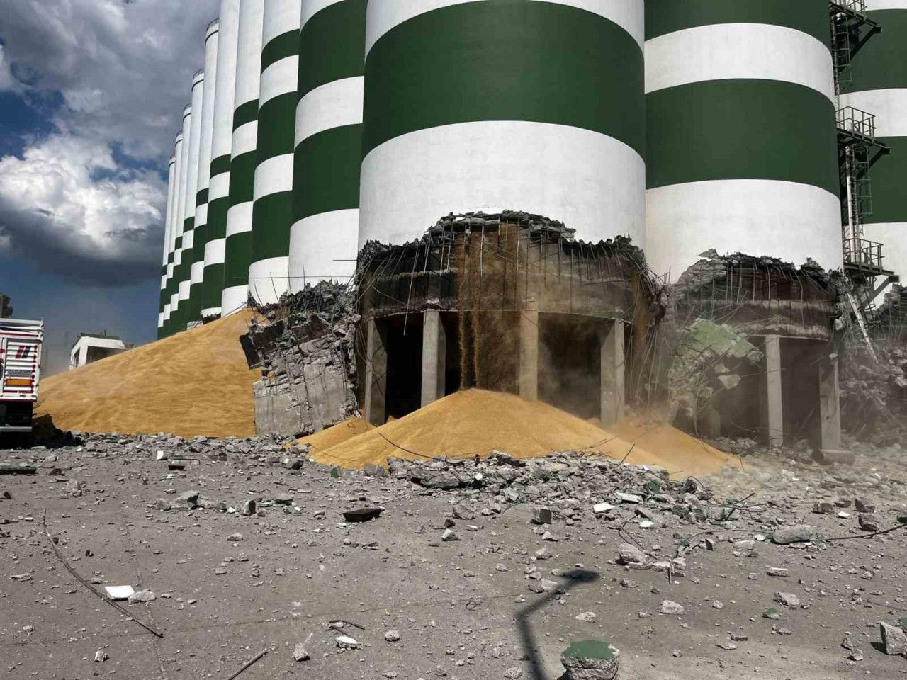 Küresel elitler ve küresel sistem ve gıdalardaki bozulma